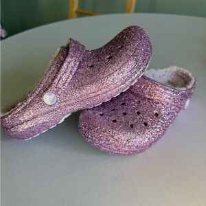 CROCS Glittery Purple Kids Fuzz lined Clogs